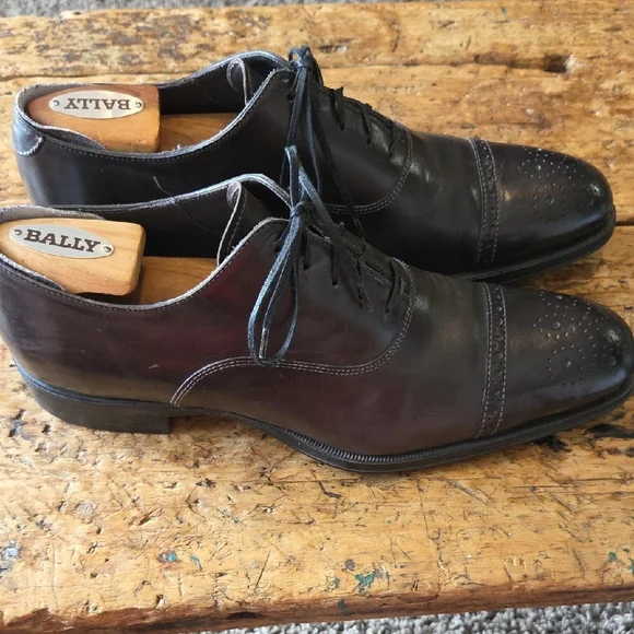 Too Boot New York Black Leather Oxford Shoes with Brogue Detailing - Picture 2 of 7